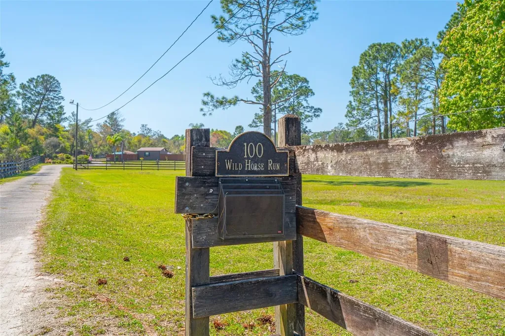 100 Wild Horse Run Deltona FL 32738