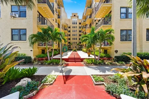 130 4th Avenue N St Petersburg FL 33701