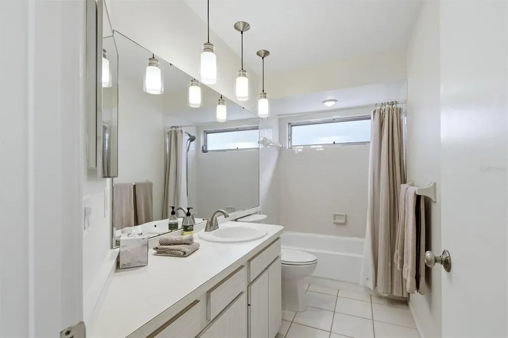 6519 Waterford Circle Sarasota FL 34238