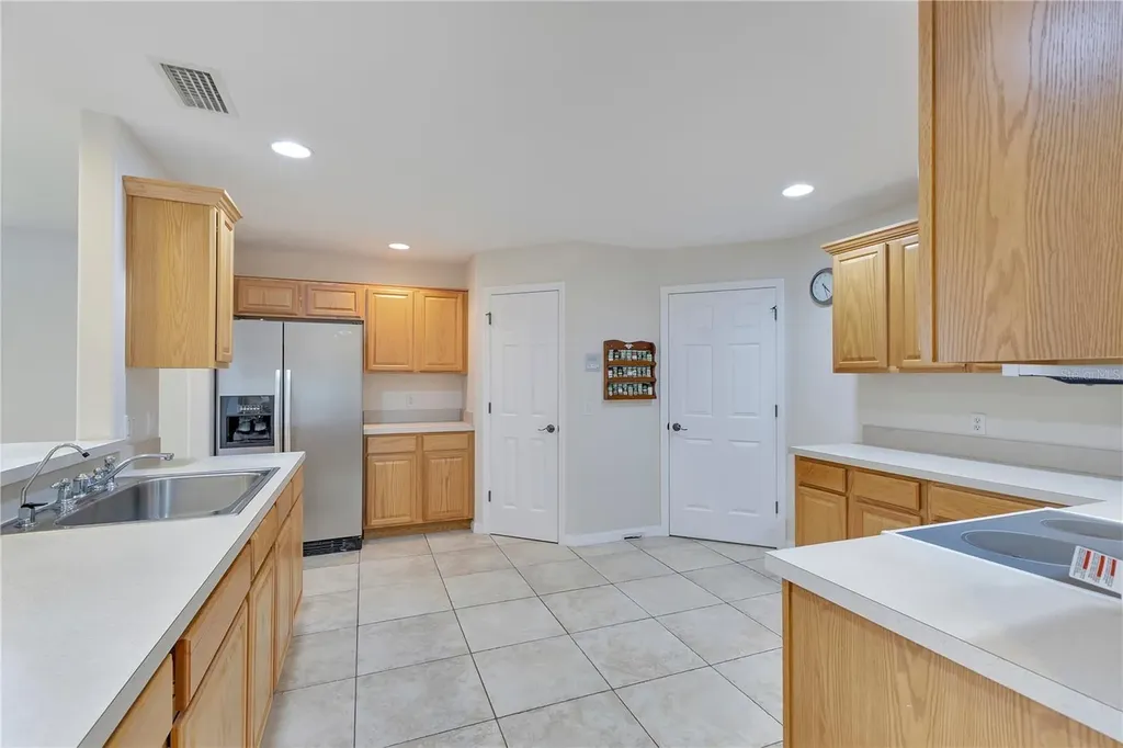 1980 Summer Court Kissimmee FL 34744