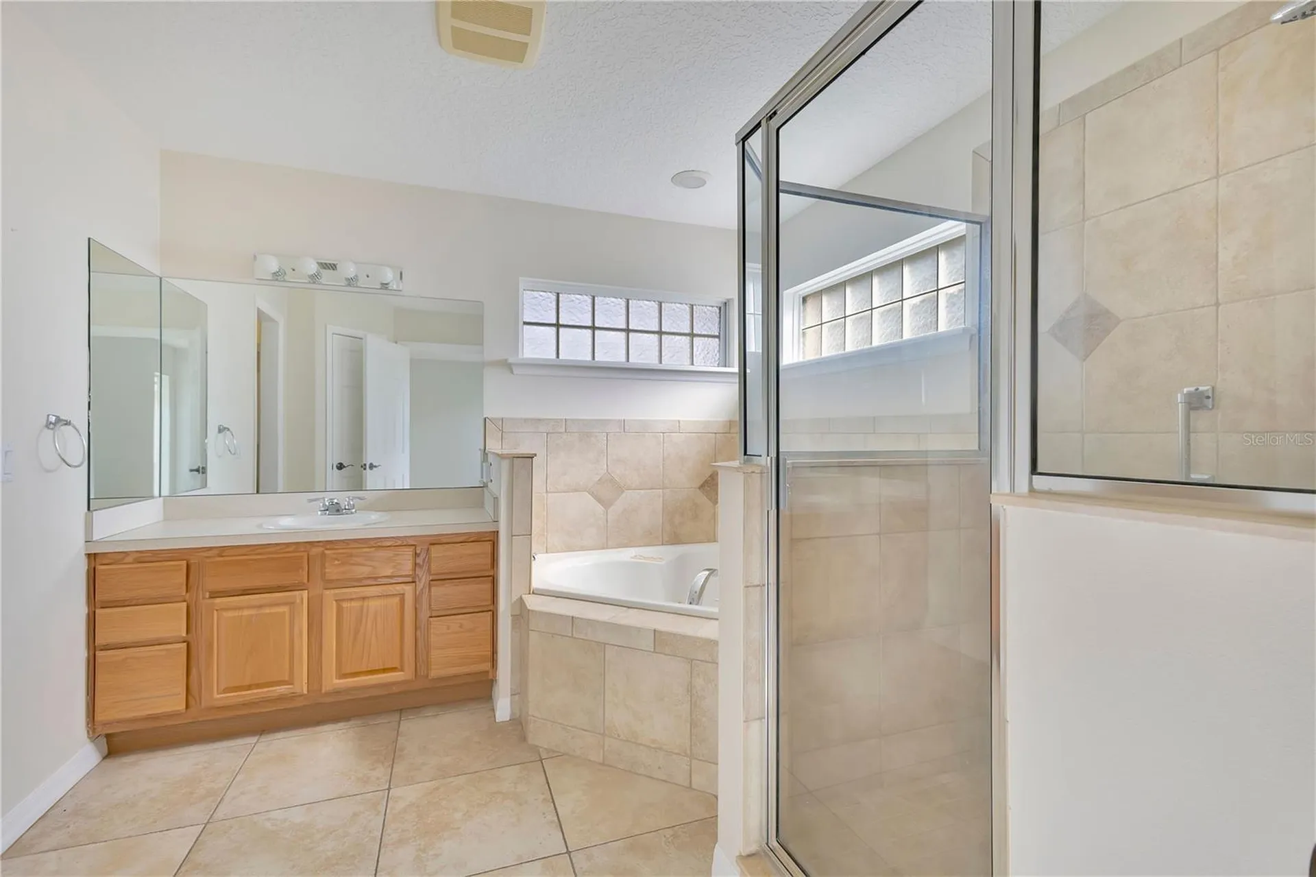 1980 Summer Court Kissimmee FL 34744
