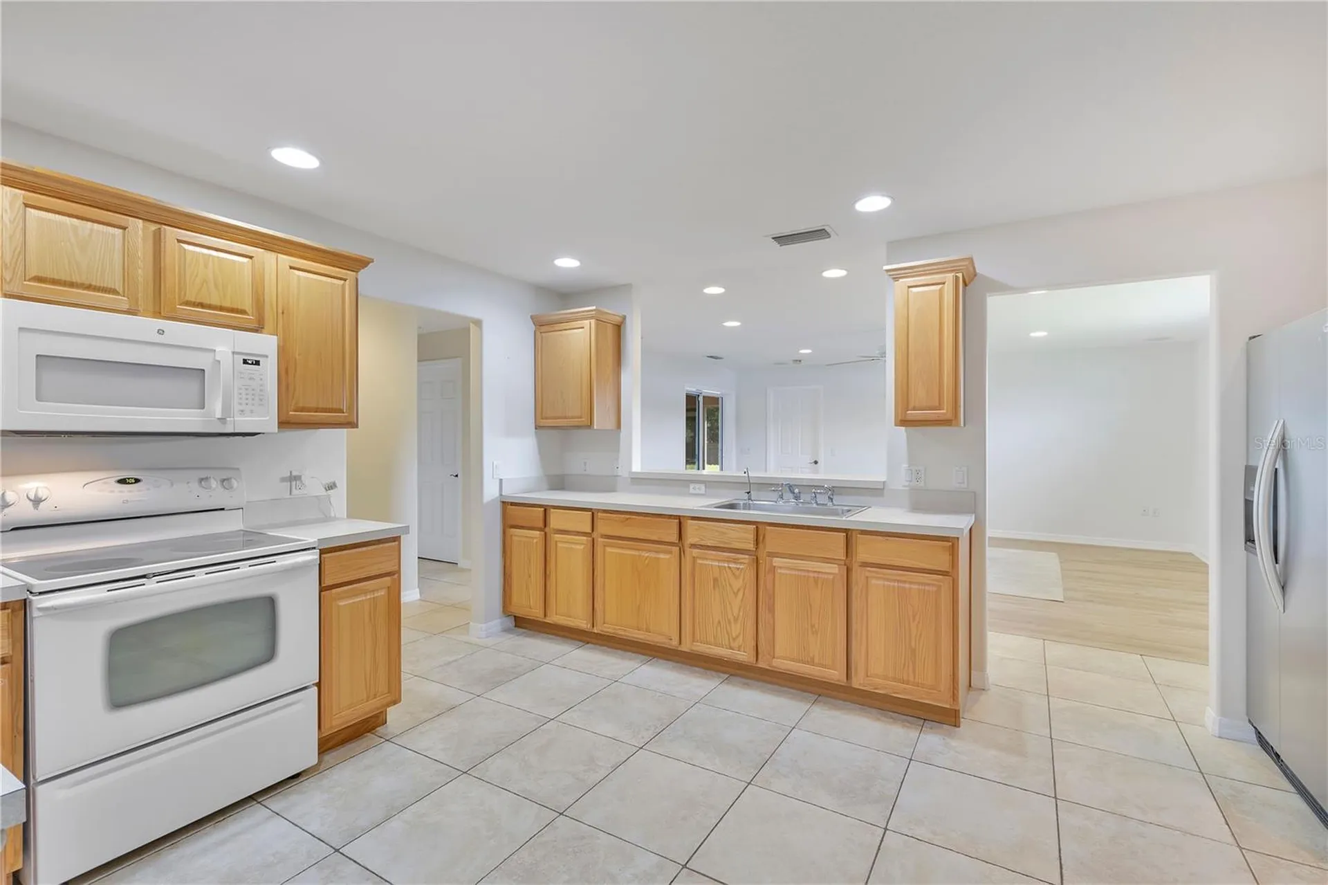 1980 Summer Court Kissimmee FL 34744