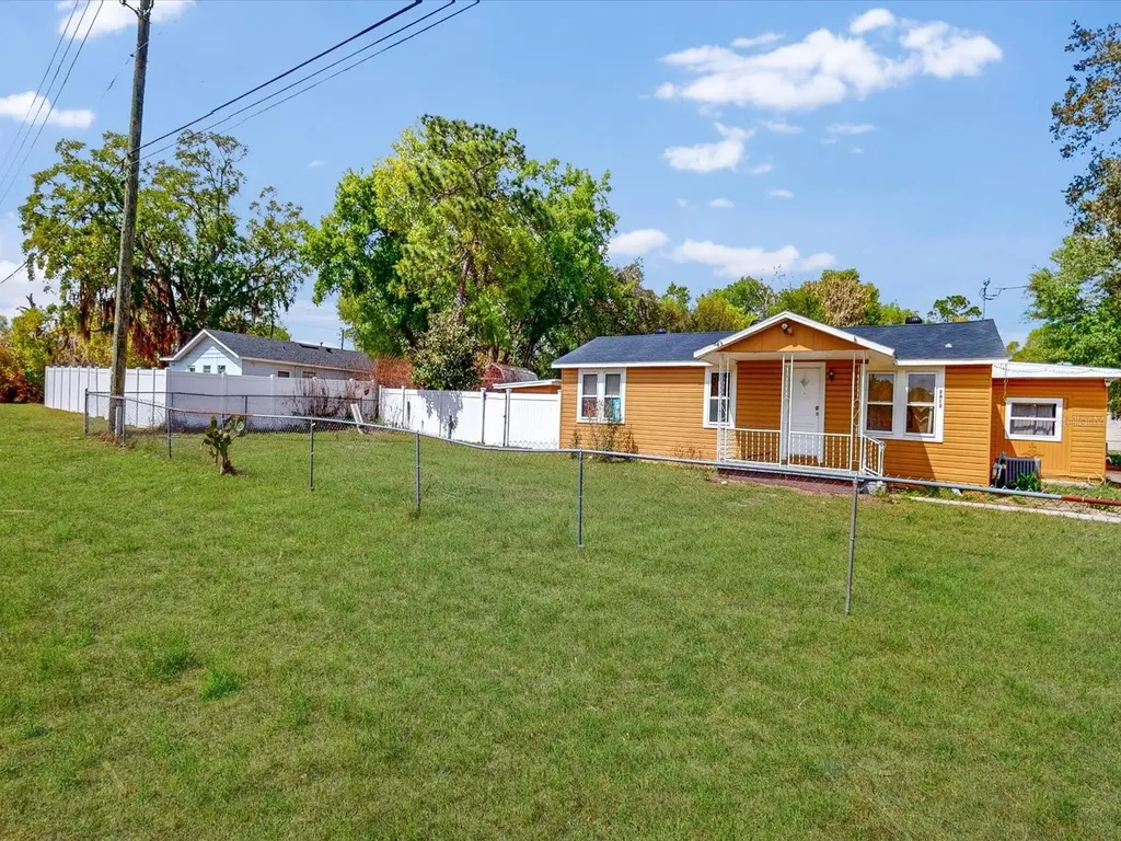 2017 Miller Boulevard Fruitland Park FL 34731