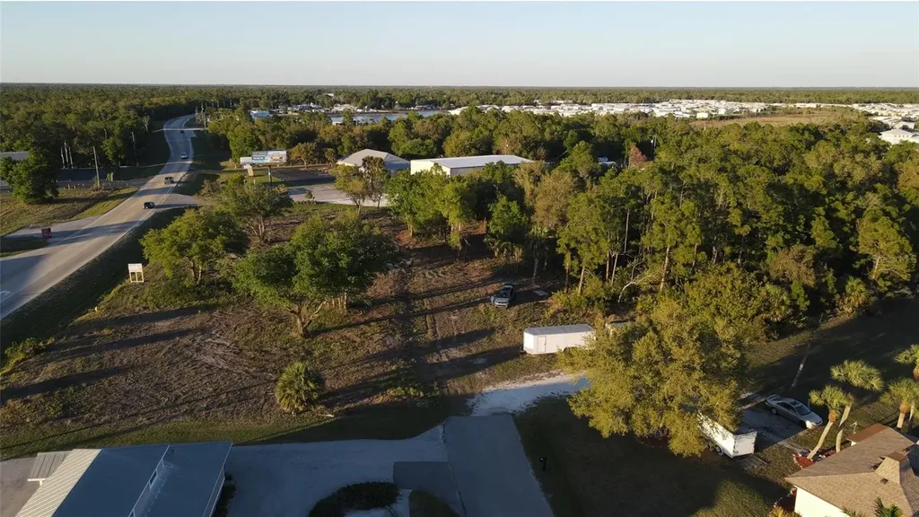12354 SW Co Road 769 Lake Suzy FL 34269