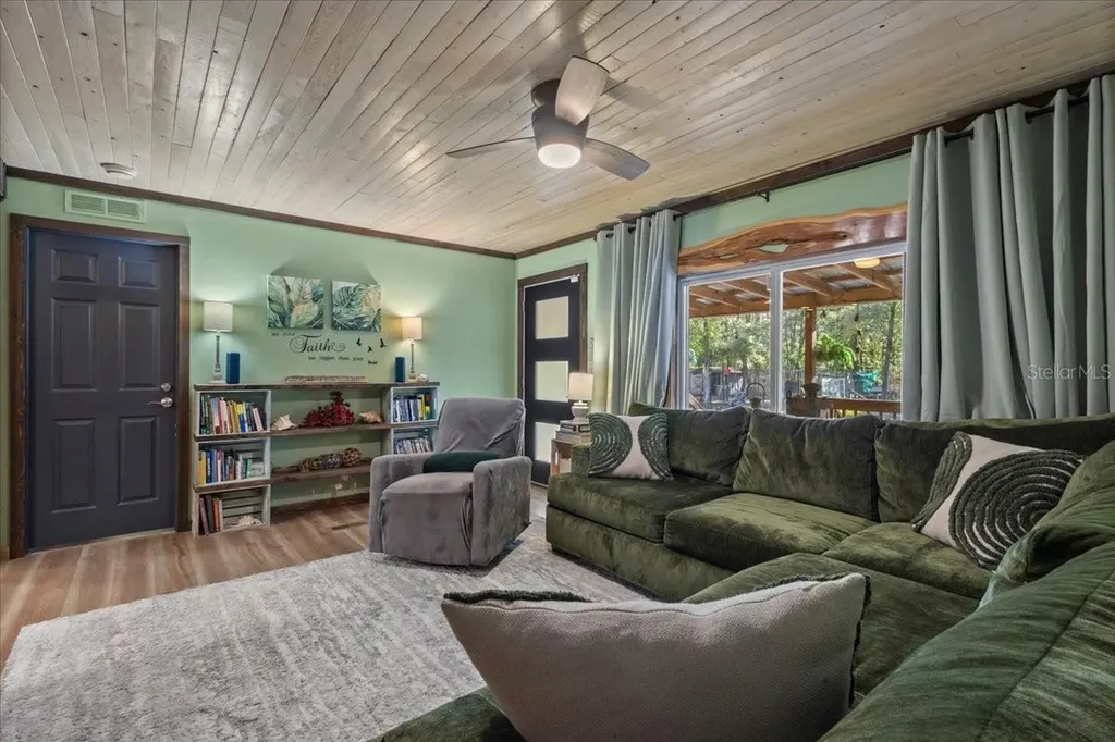 5850 NW 50th Street Bell FL 32619