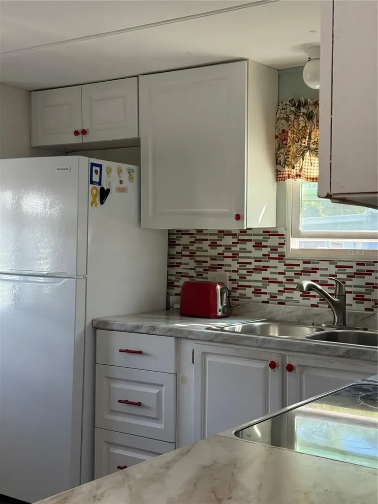 7803 46th Avenue N St Petersburg FL 33709