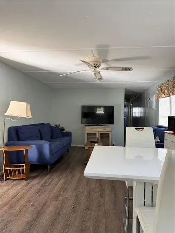 7803 46th Avenue N St Petersburg FL 33709