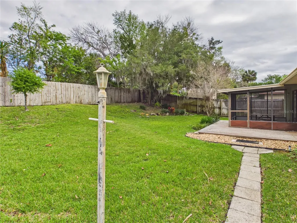 632 Cherokee Lane Daytona Beach FL 32117