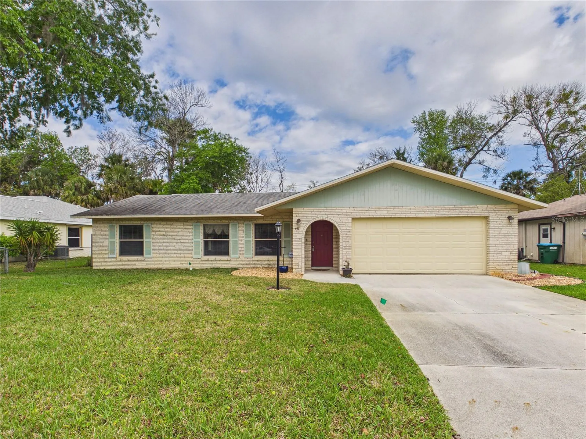 632 Cherokee Lane Daytona Beach FL 32117