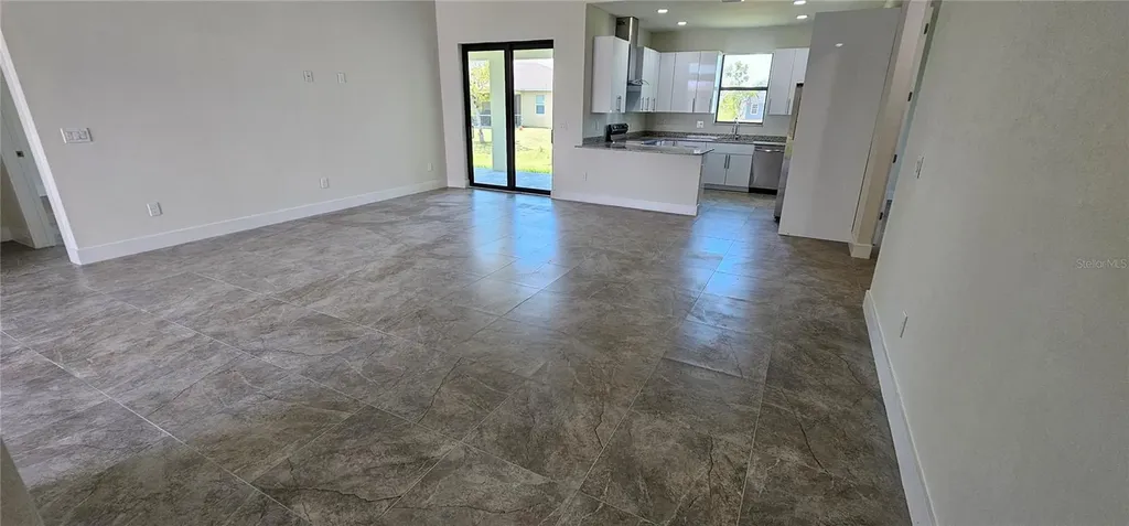 3008 NW 41st Avenue Cape Coral FL 33993