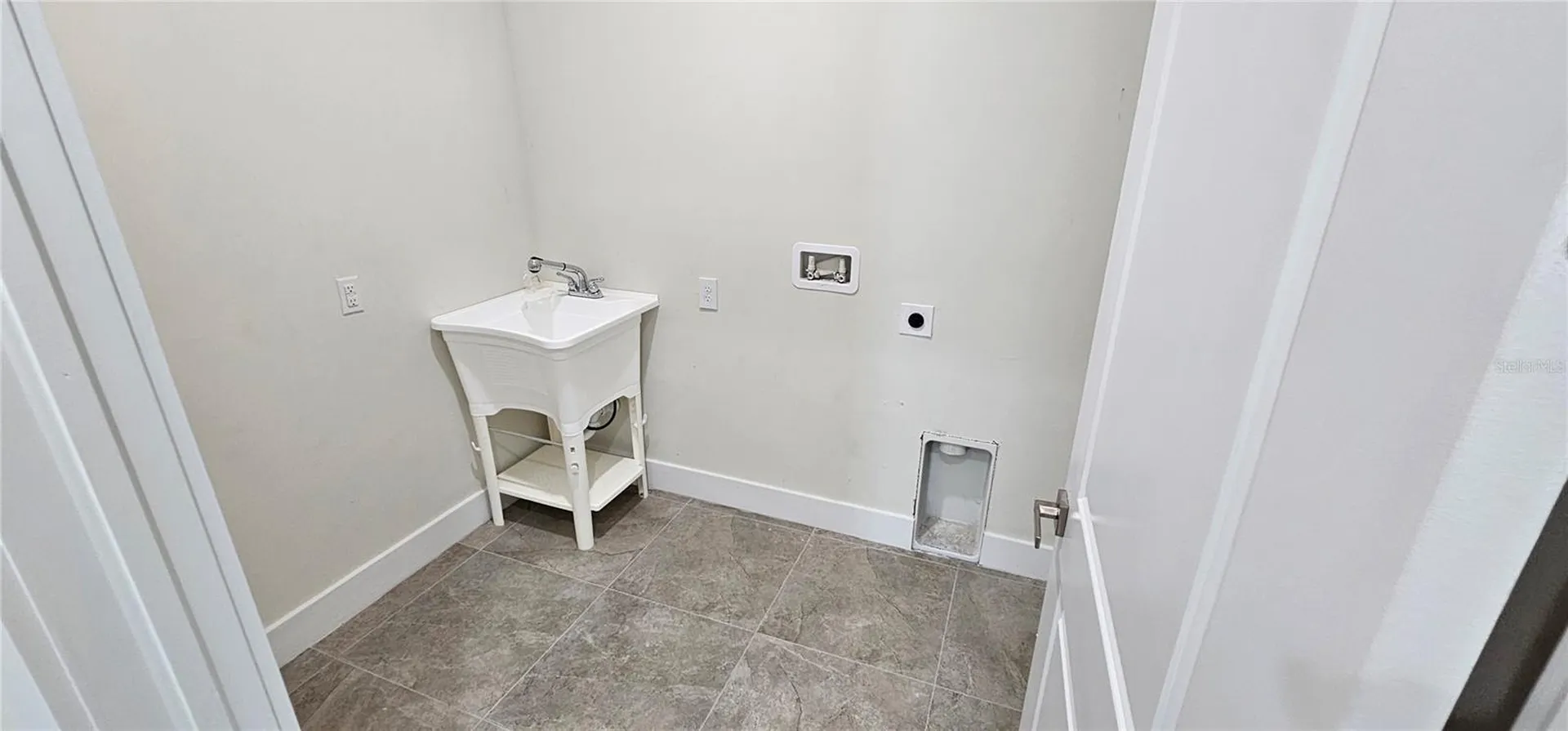 3008 NW 41st Avenue Cape Coral FL 33993