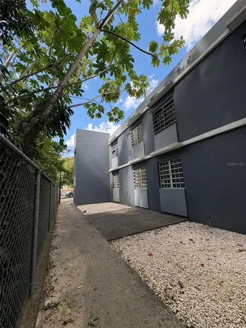 Carrera 132 Avenida Muñoz Rivera. Edificio Willers Chalet Penuelas PR 00624