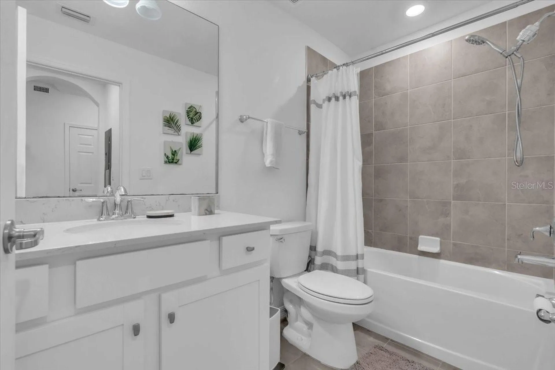 18028 Gawthrop Drive Bradenton FL 34211