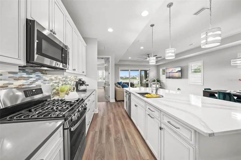 997 Crosswind Avenue Sarasota FL 34240