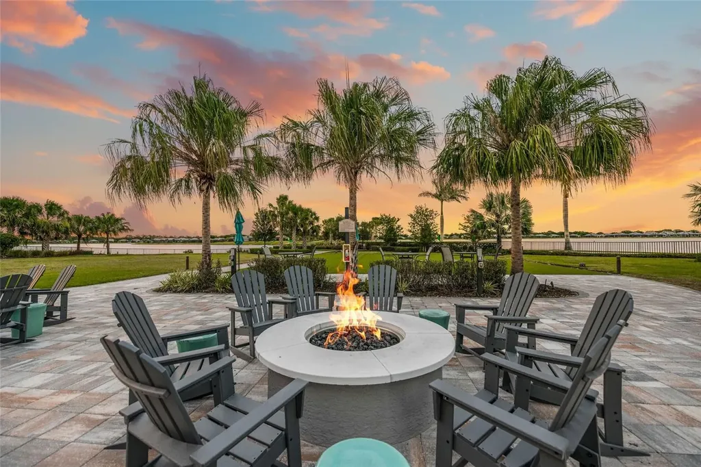 997 Crosswind Avenue Sarasota FL 34240