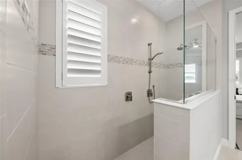 997 Crosswind Avenue Sarasota FL 34240