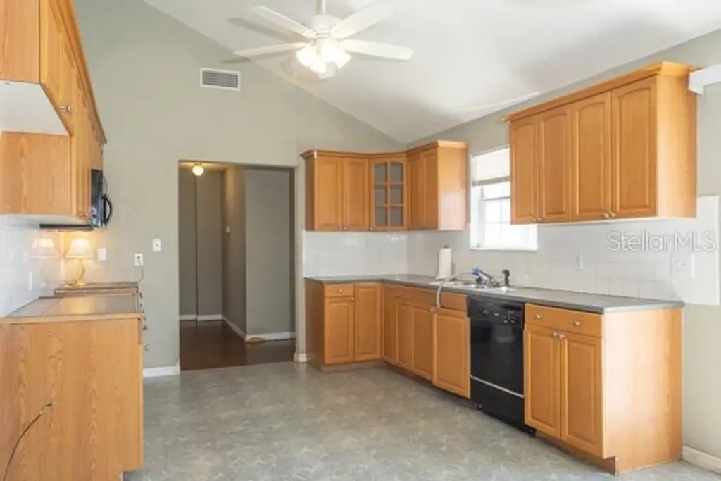 58 Kankakee Trail Palm Coast FL 32164