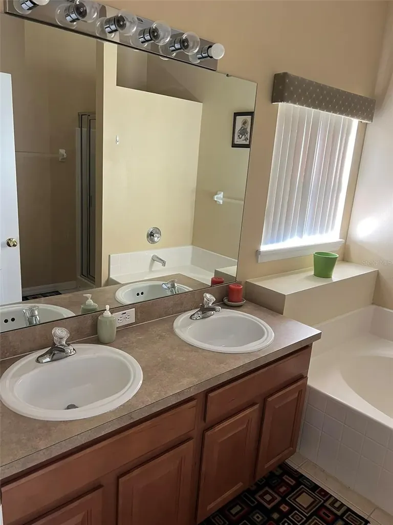 948 Hacienda Circle Kissimmee FL 34741
