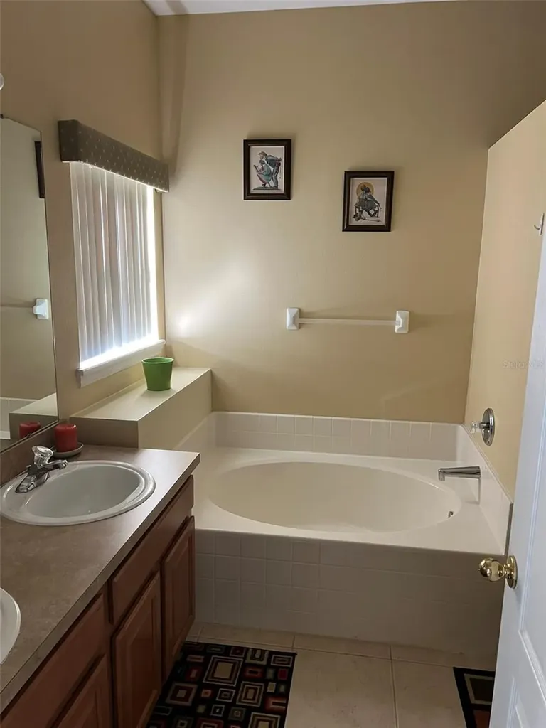 948 Hacienda Circle Kissimmee FL 34741