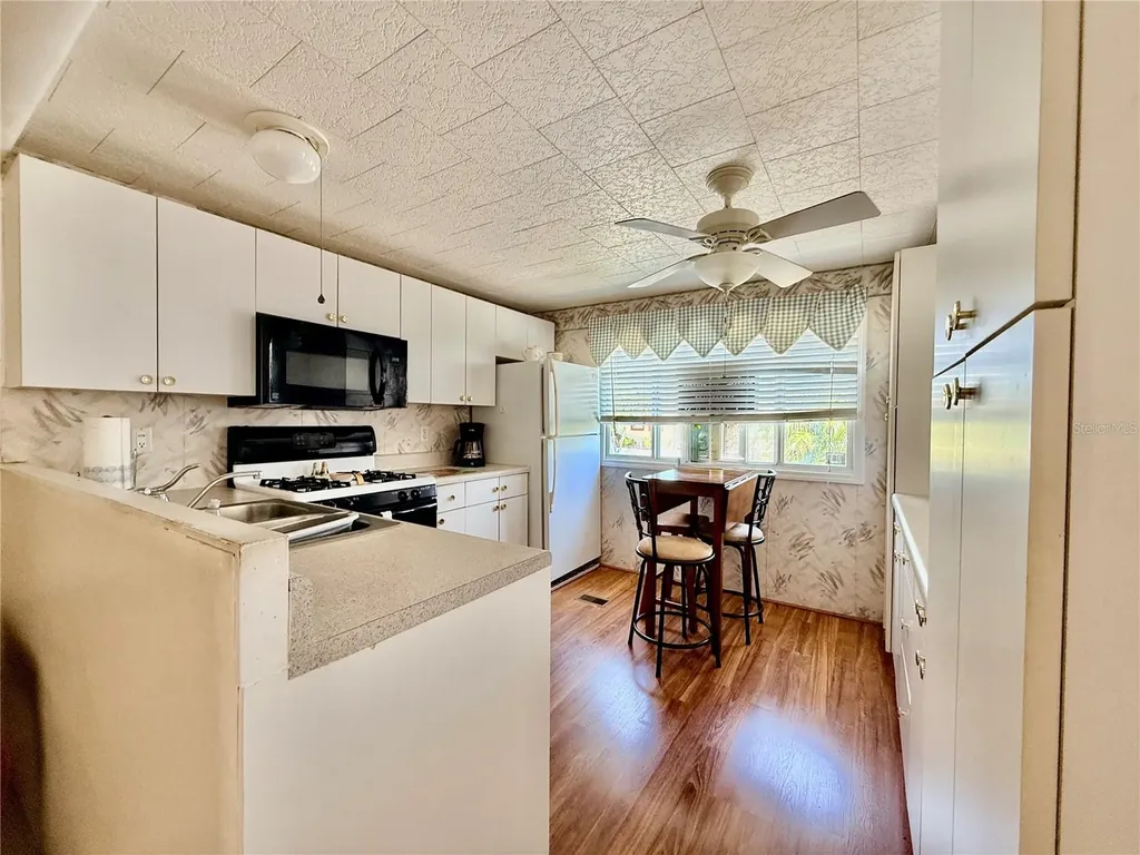 651 54th Lane S Gulfport FL 33707