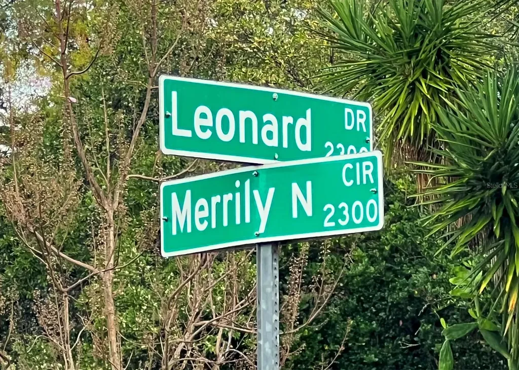 2307 Merrily Circle N Seffner FL 33584