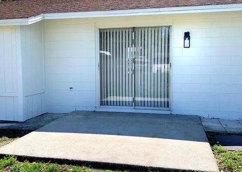 2307 Merrily Circle N Seffner FL 33584