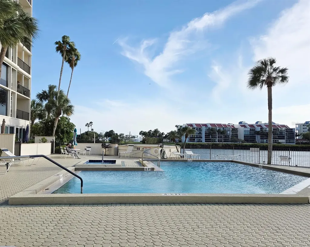 7400 Sun Island Drive S South Pasadena FL 33707