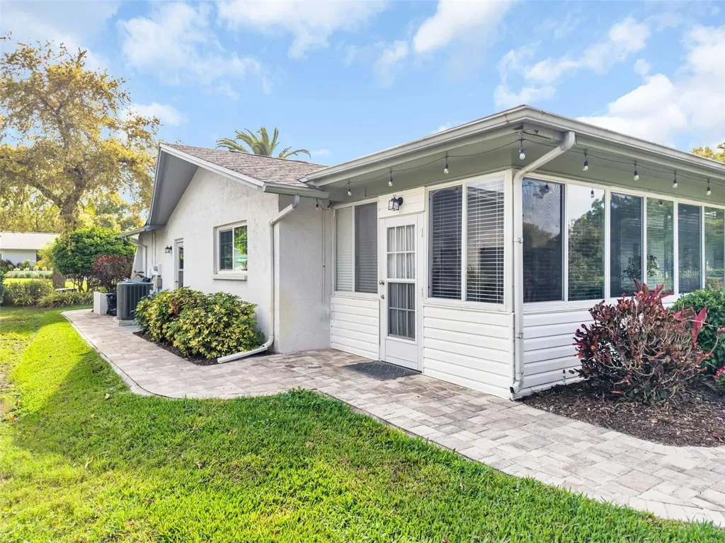 2869 Doone Circle Palm Harbor FL 34684