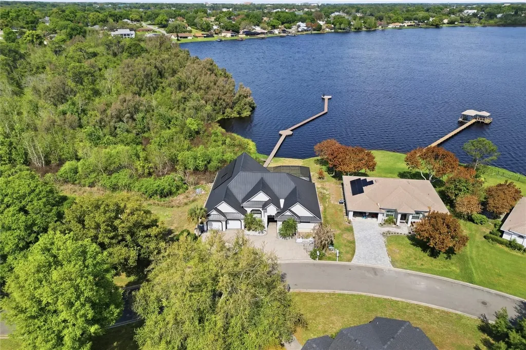 1028 S Lake Mariam Drive Winter Haven FL 33884