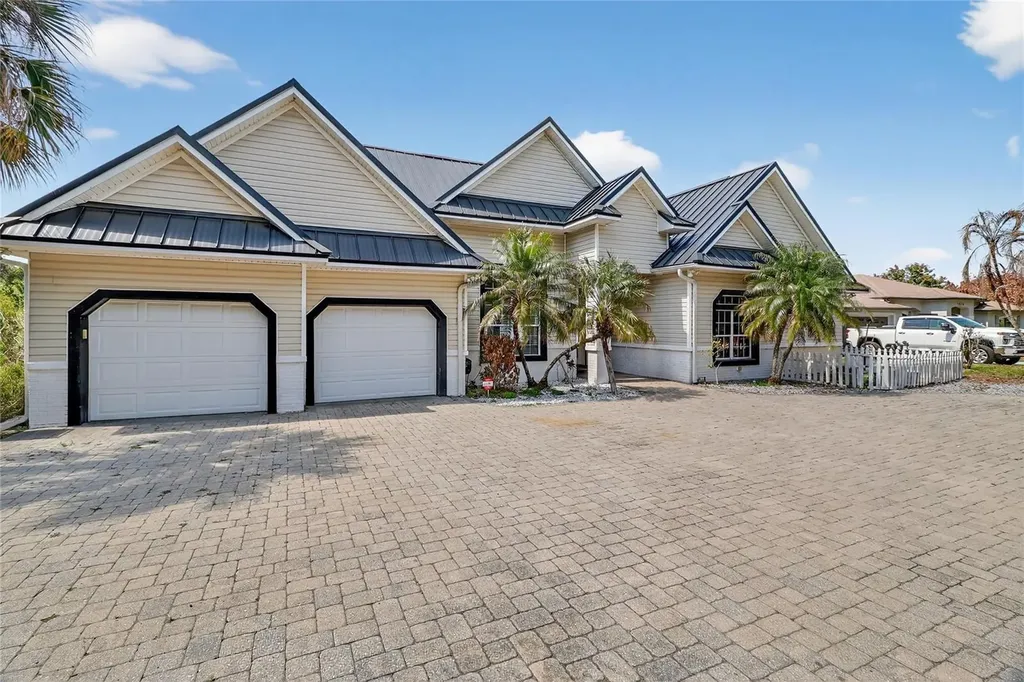 1028 S Lake Mariam Drive Winter Haven FL 33884