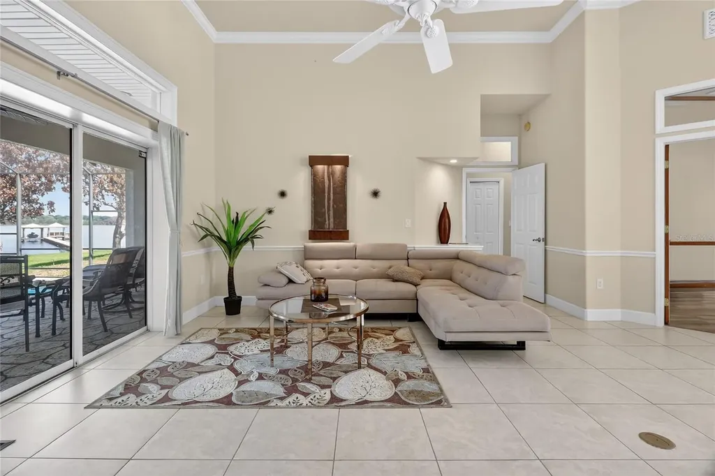 1028 S Lake Mariam Drive Winter Haven FL 33884