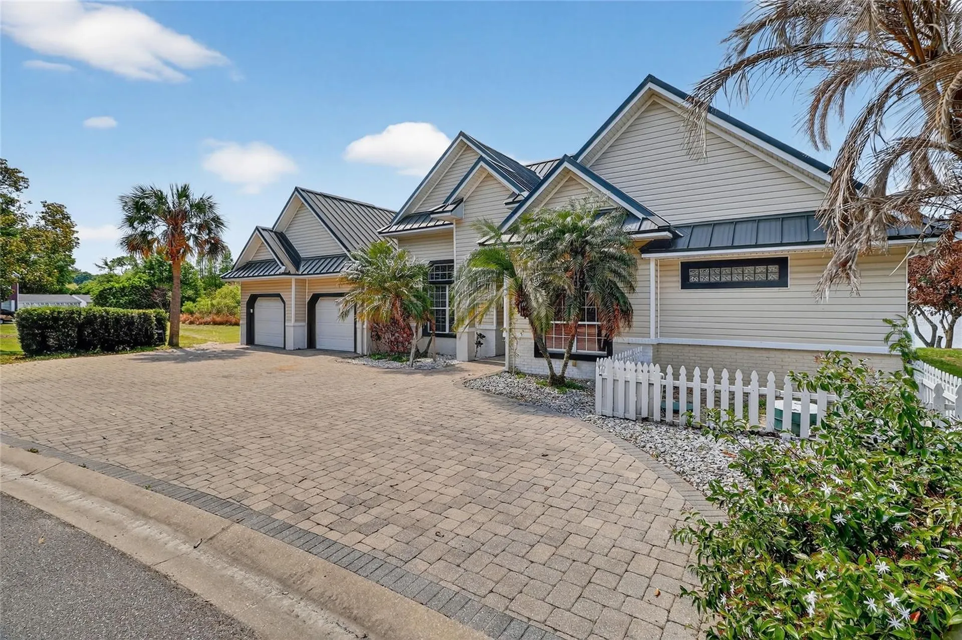 1028 S Lake Mariam Drive Winter Haven FL 33884