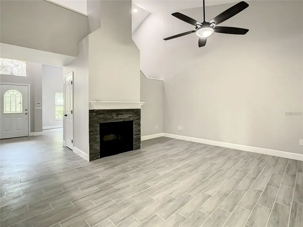 6708 Yardley Way Tampa FL 33647