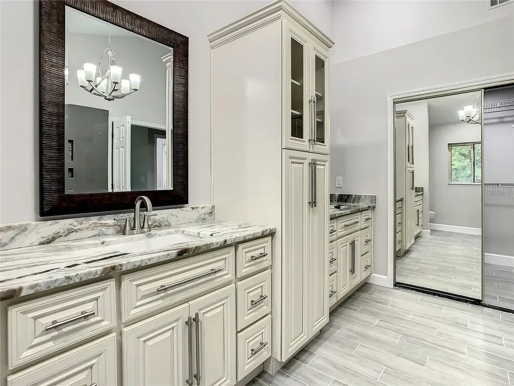 6708 Yardley Way Tampa FL 33647