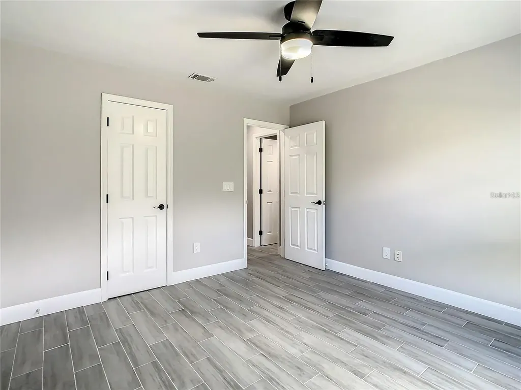 6708 Yardley Way Tampa FL 33647