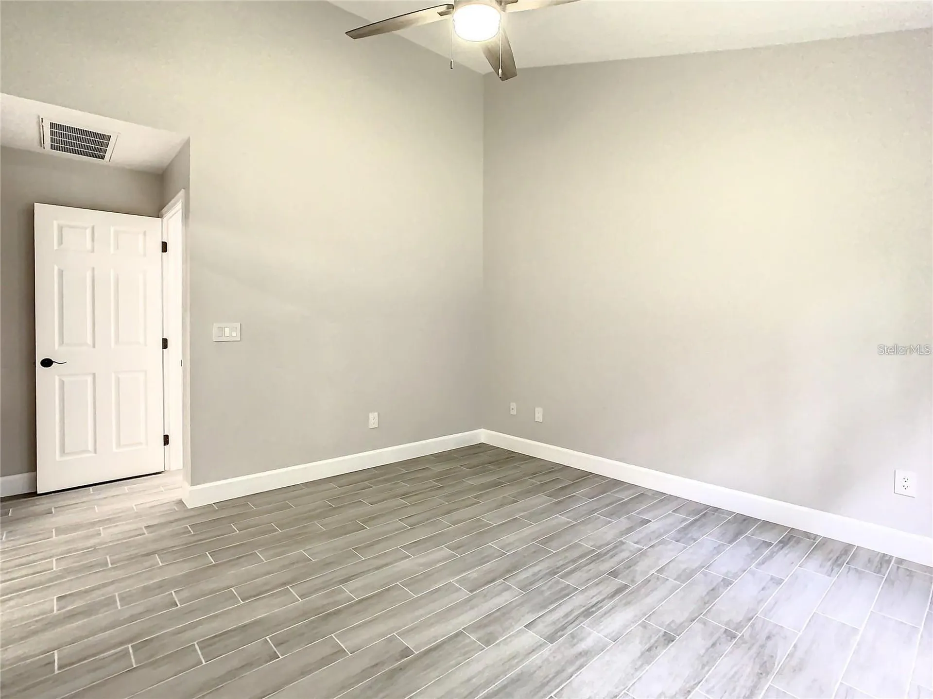 6708 Yardley Way Tampa FL 33647