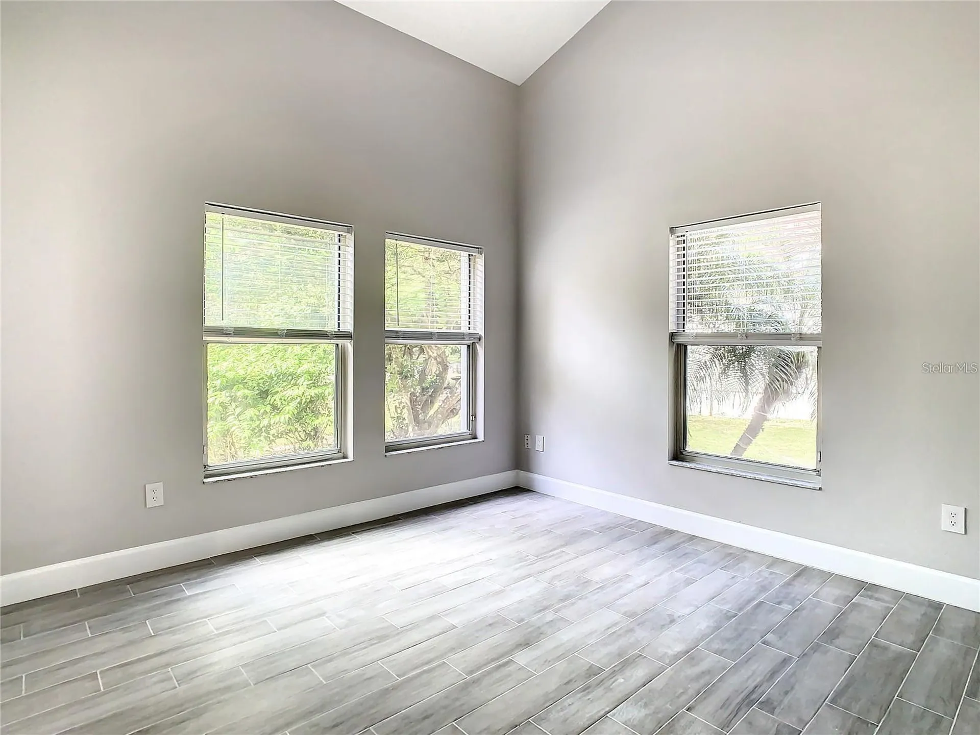 6708 Yardley Way Tampa FL 33647