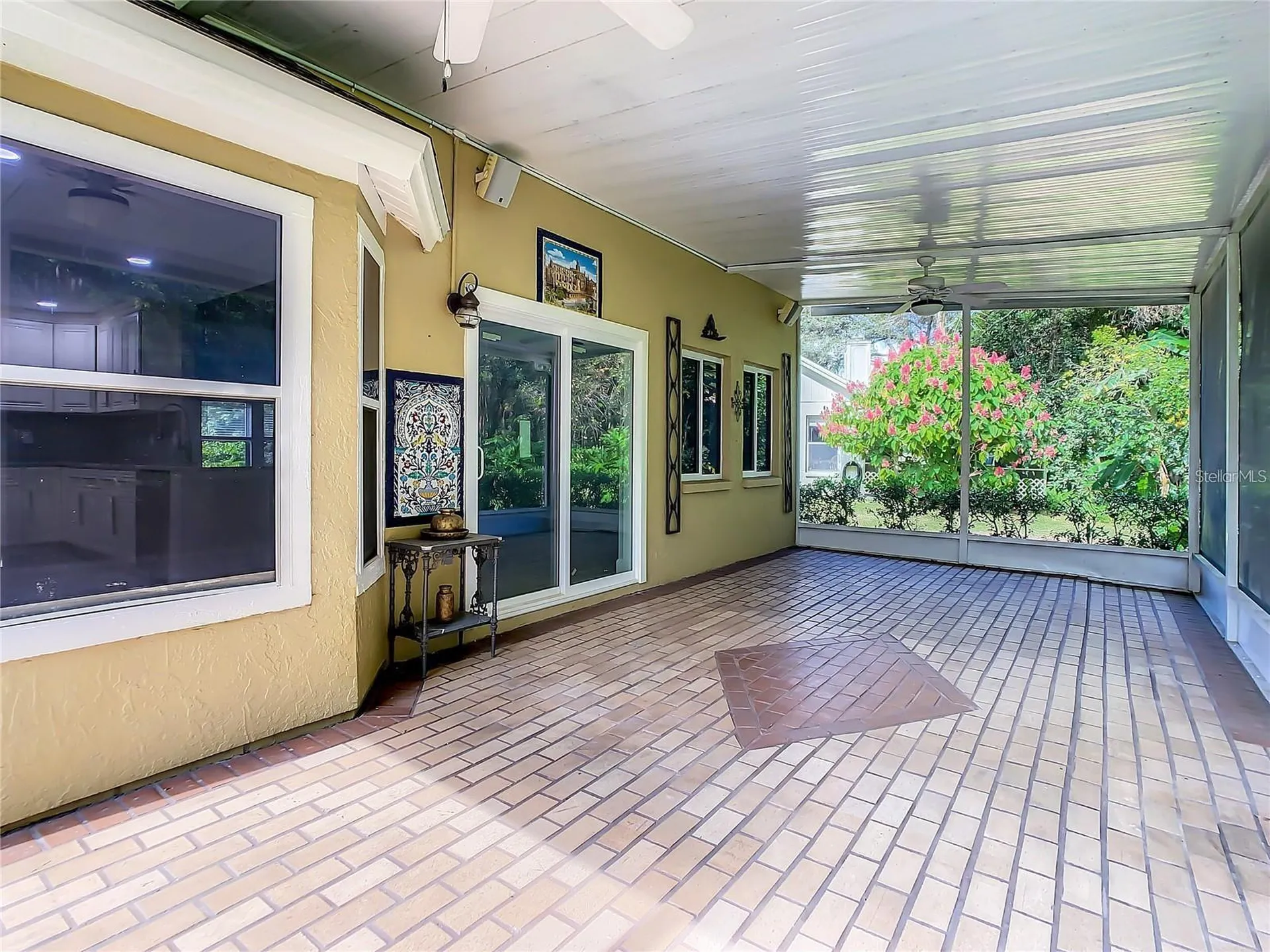 6708 Yardley Way Tampa FL 33647