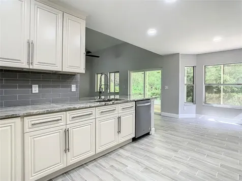 6708 Yardley Way Tampa FL 33647