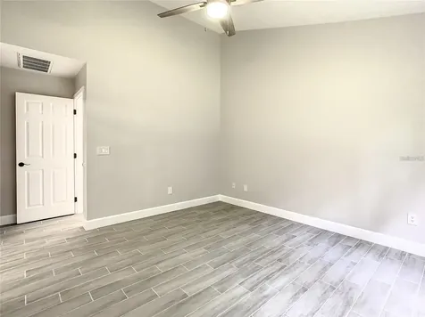 6708 Yardley Way Tampa FL 33647