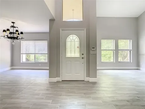 6708 Yardley Way Tampa FL 33647