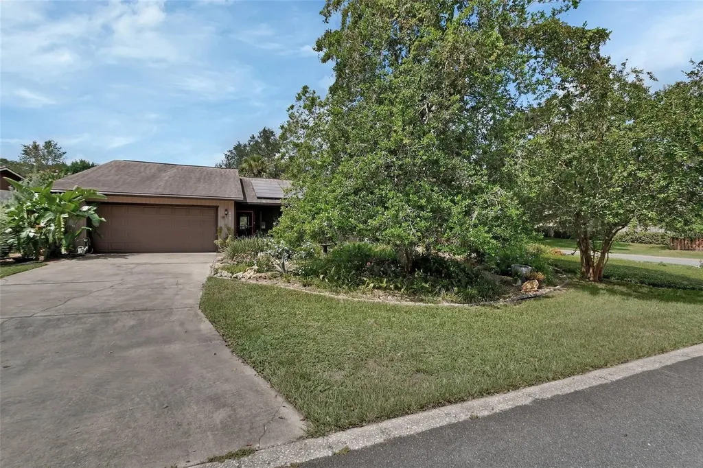 890 Lancaster Road Deland FL 32720