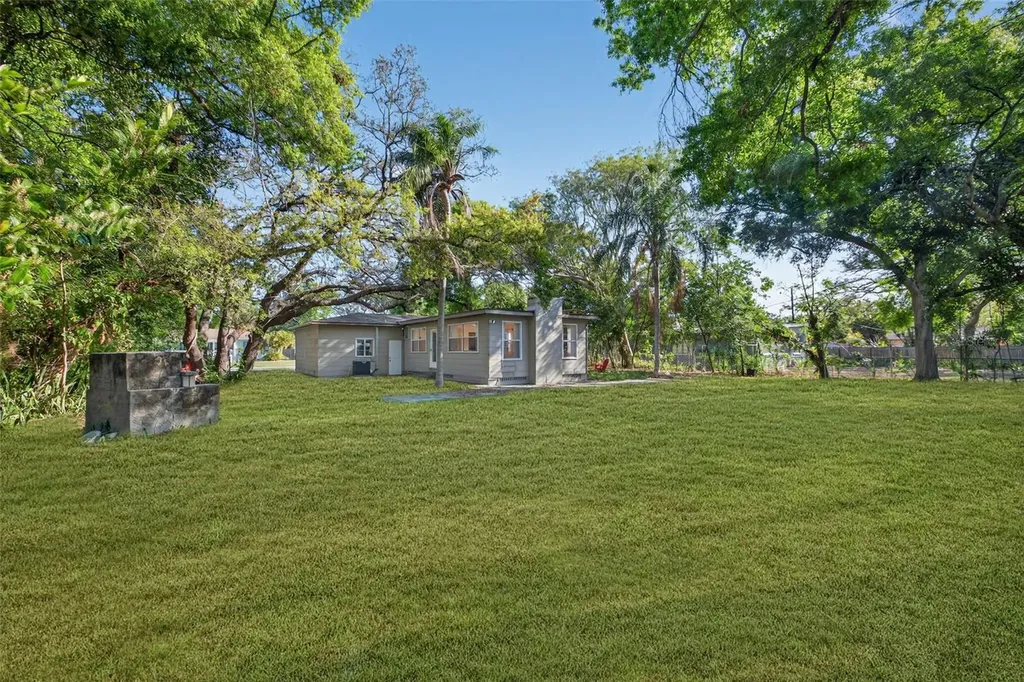 1623 Dartmouth Street Clearwater FL 33755