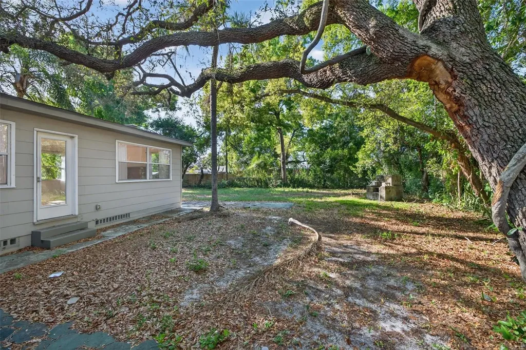 1623 Dartmouth Street Clearwater FL 33755