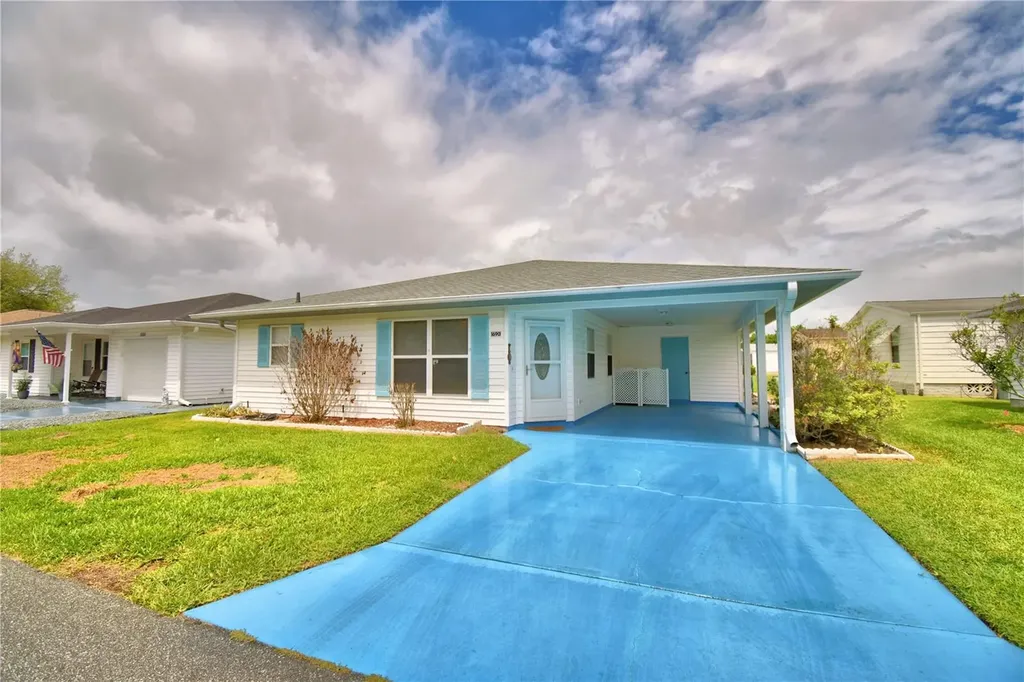 1690 Colonnades Circle N Lakeland FL 33811