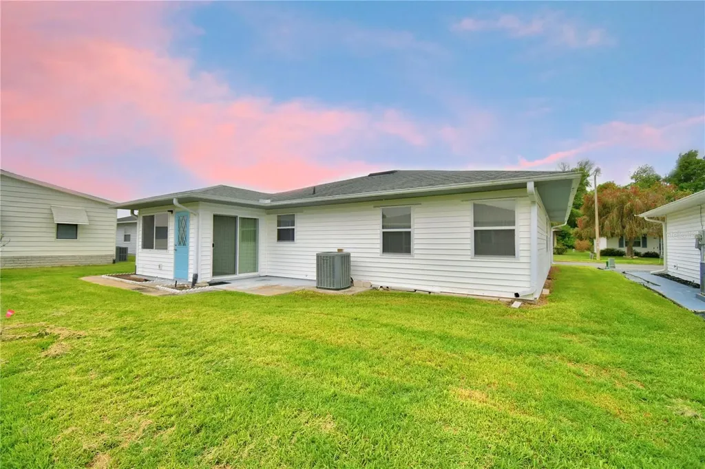 1690 Colonnades Circle N Lakeland FL 33811