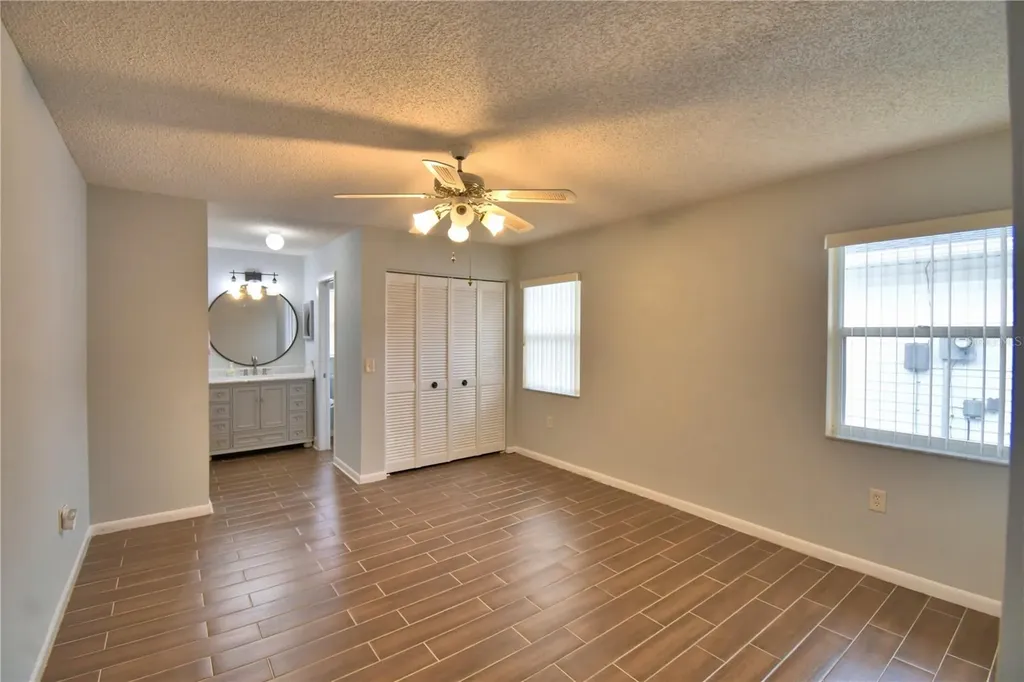 1690 Colonnades Circle N Lakeland FL 33811