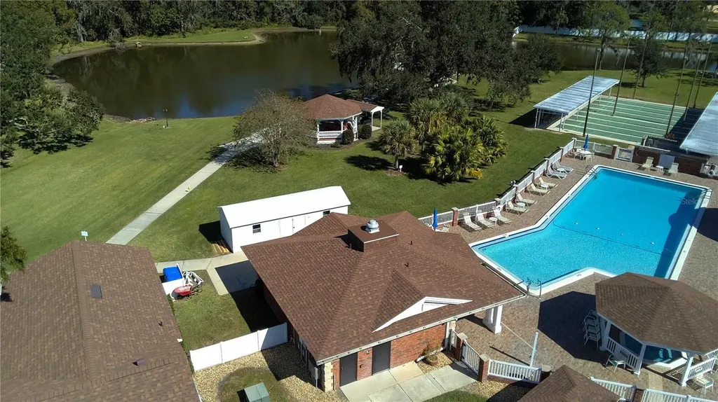 1690 Colonnades Circle N Lakeland FL 33811