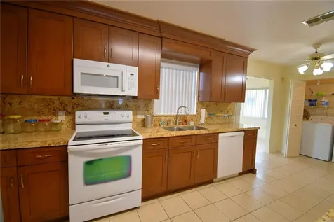 1690 Colonnades Circle N Lakeland FL 33811
