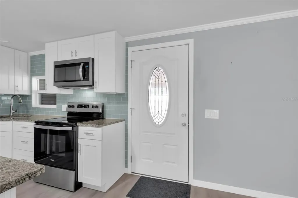 100 Papaya Cove Leesburg FL 34748